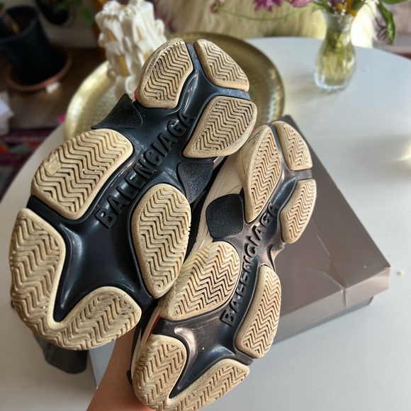 BALENCIAGA TRIPLE S sneakers size 36 - Picture 5 of 7